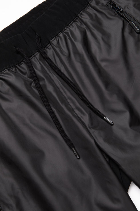 撥水ハイブリッドパンツ